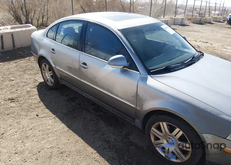 2005 Volkswagen Passat Gls 1.8T from USA, damaged, VIN WVWAD63B35E044027